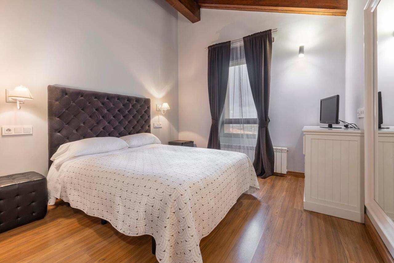 Hotel Palacio Ivan Tarin Monteagudo del Castillo Екстер'єр фото